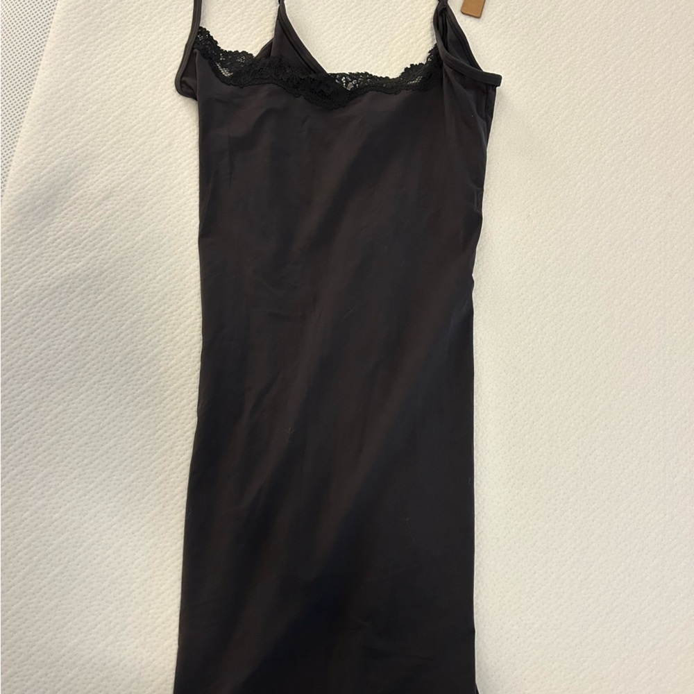 Skims fits everyone lace cami dress size small